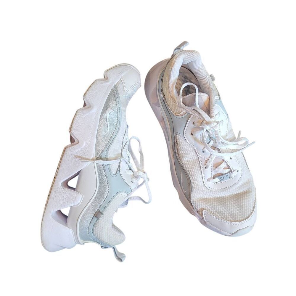 Nike Sneakers Women's 9.5 White Metallic Platinum RYZ 365 2 Cutout Chunky 90s